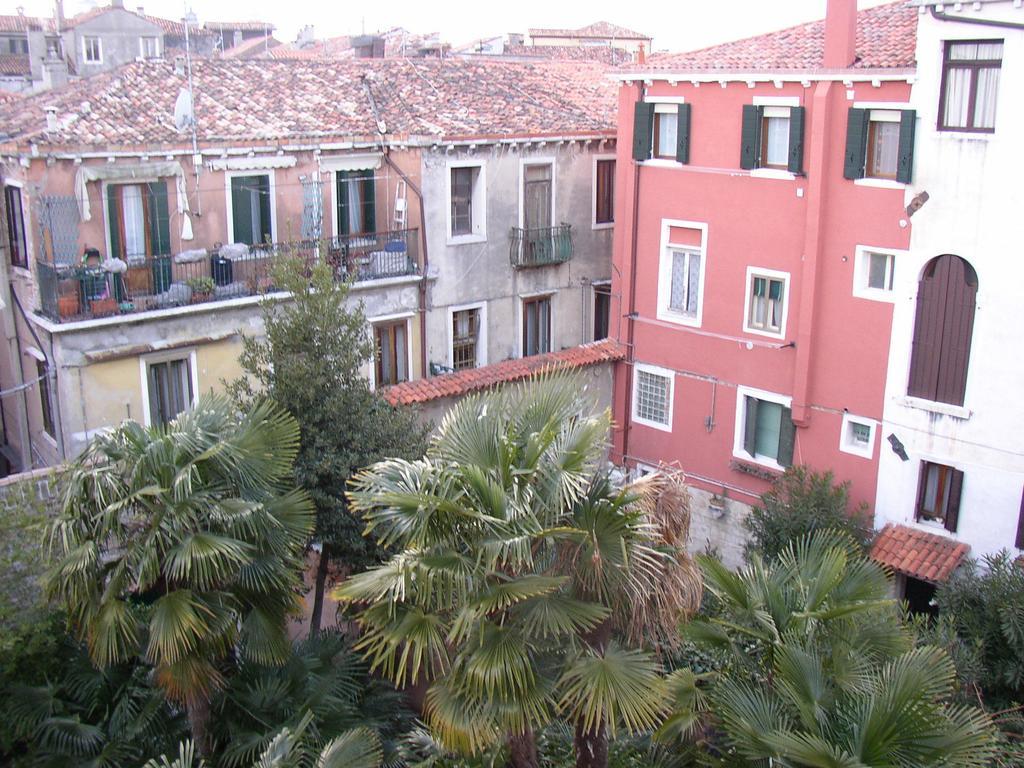Palazzo Celsi Apartment Венеция Стая снимка