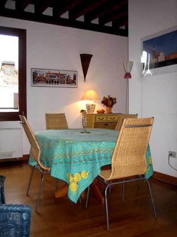 Palazzo Celsi Apartment Венеция Стая снимка