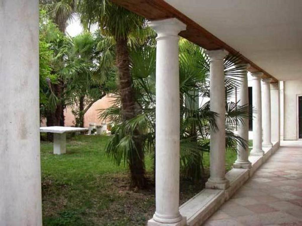 Palazzo Celsi Apartment Венеция Стая снимка
