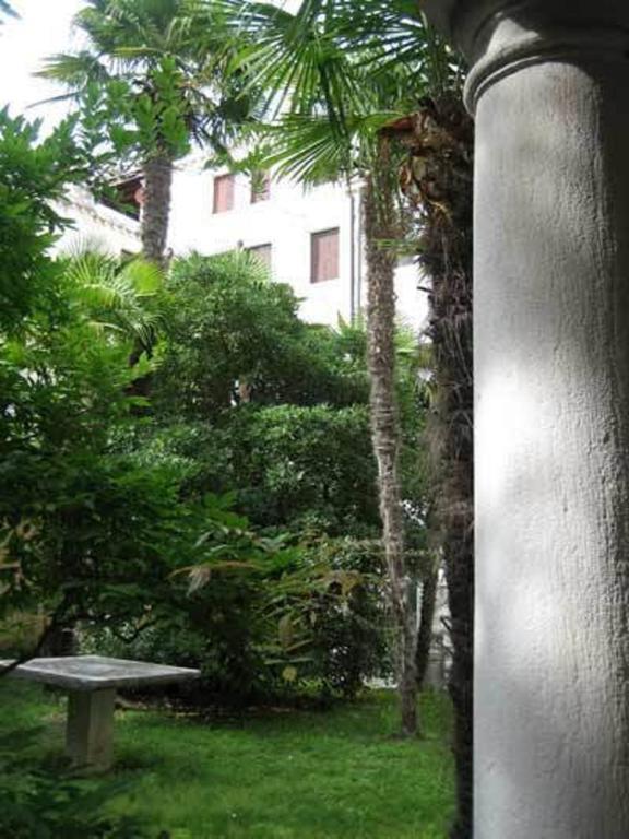 Palazzo Celsi Apartment Венеция Стая снимка