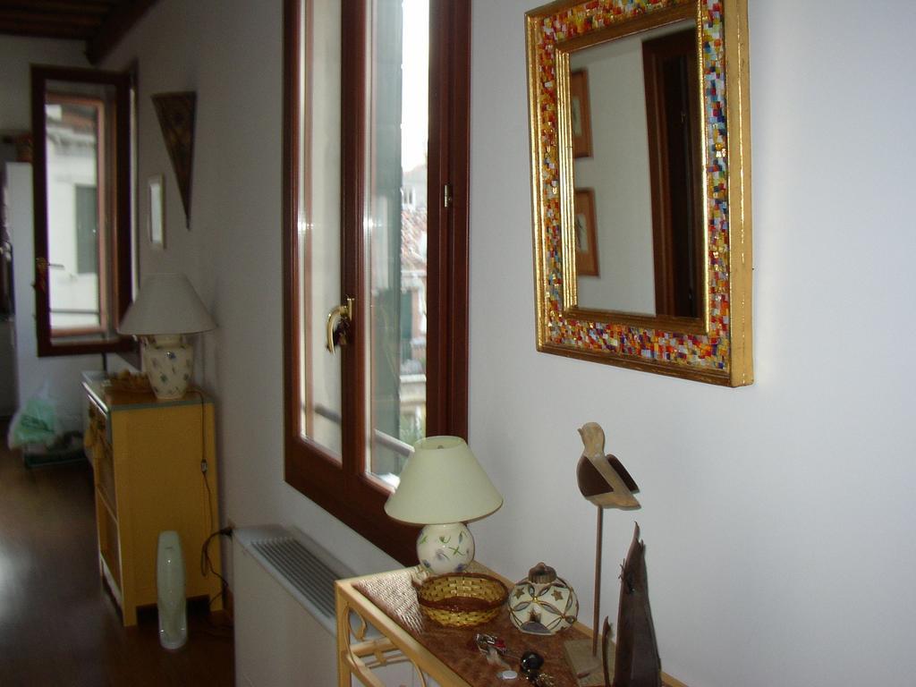 Palazzo Celsi Apartment Венеция Стая снимка